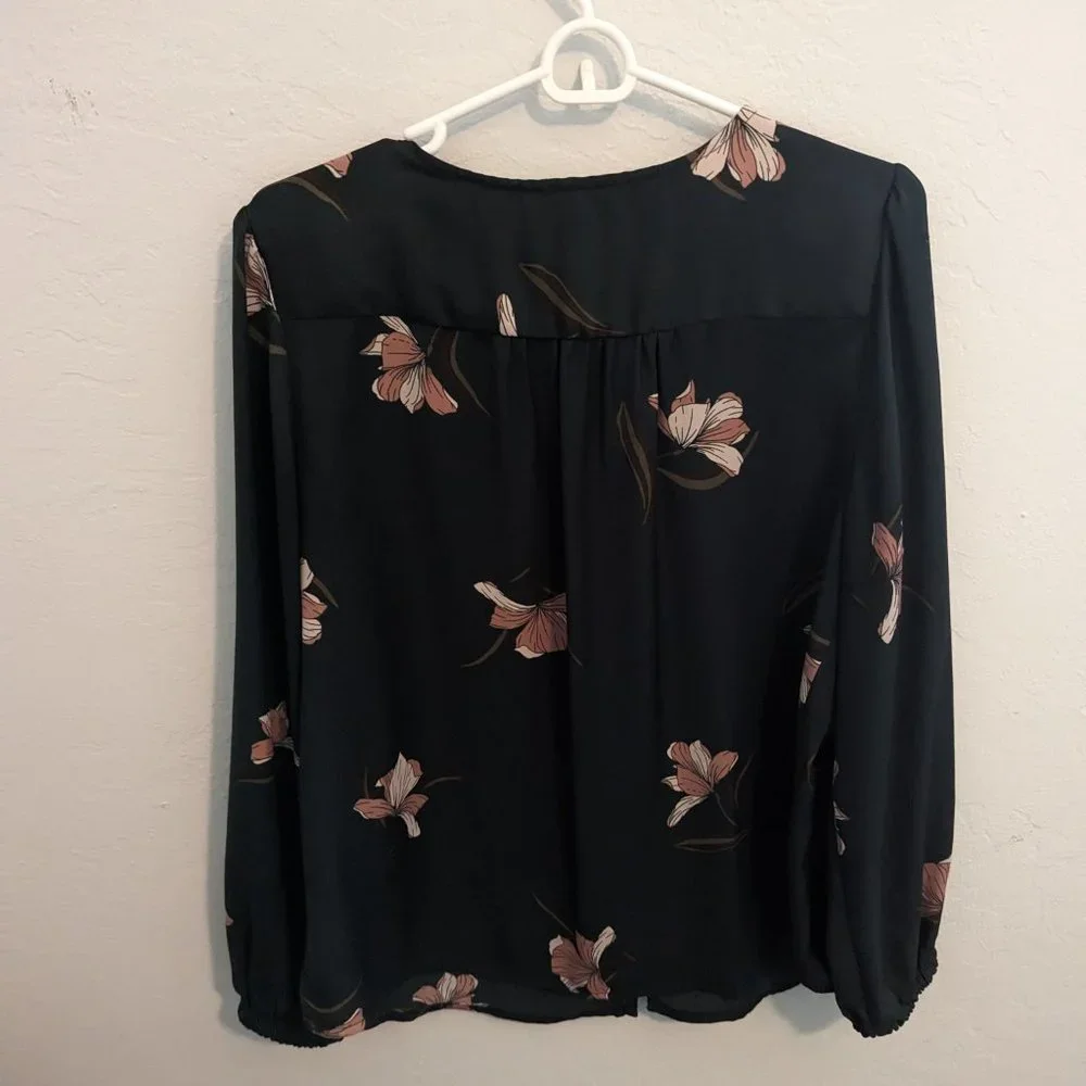 Ava & Viv Green Floral Blouse - Picture 6 of 8